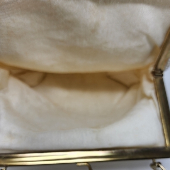 Vintage White Beaded‎ Clasp Handbag - Picture 5 of 11
